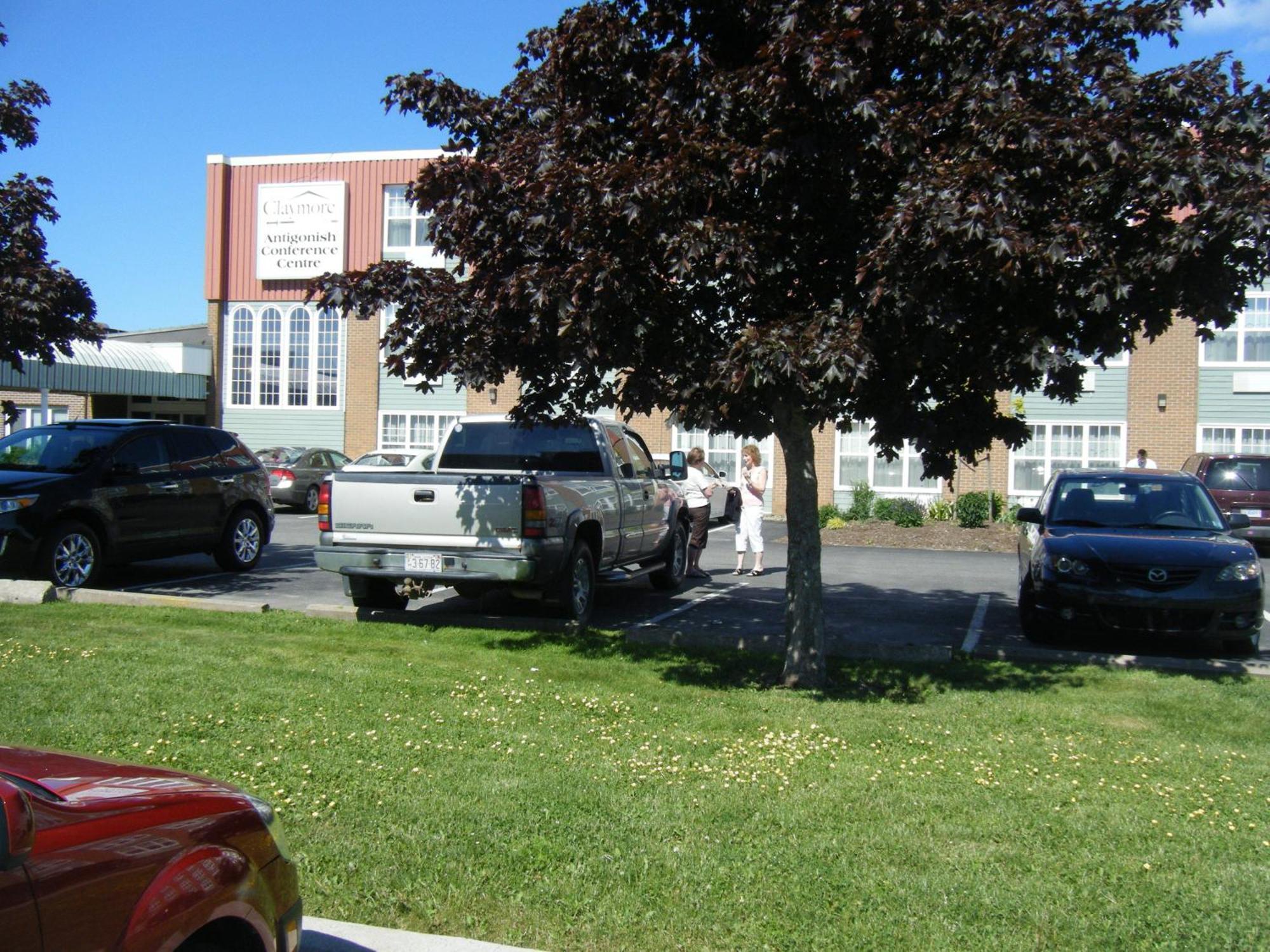 Claymore Inn And Suites Antigonish Exterior foto